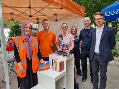Das Team freut sich über den Erfolg beim Sperrmüll-Kieztag. (Bild: BA Reinickendorf)