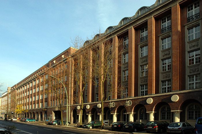 Verwaltungsgebäude Knorr-Bremse, Neue Bahnhofstraße 9-17