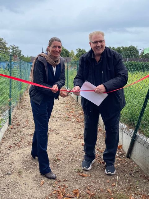 Bezirksstadträtin Dr. Ellenbeck und Herr Alex (Bezirksverband der Kleingärtner Schöneberg-Friedenau e.V.)