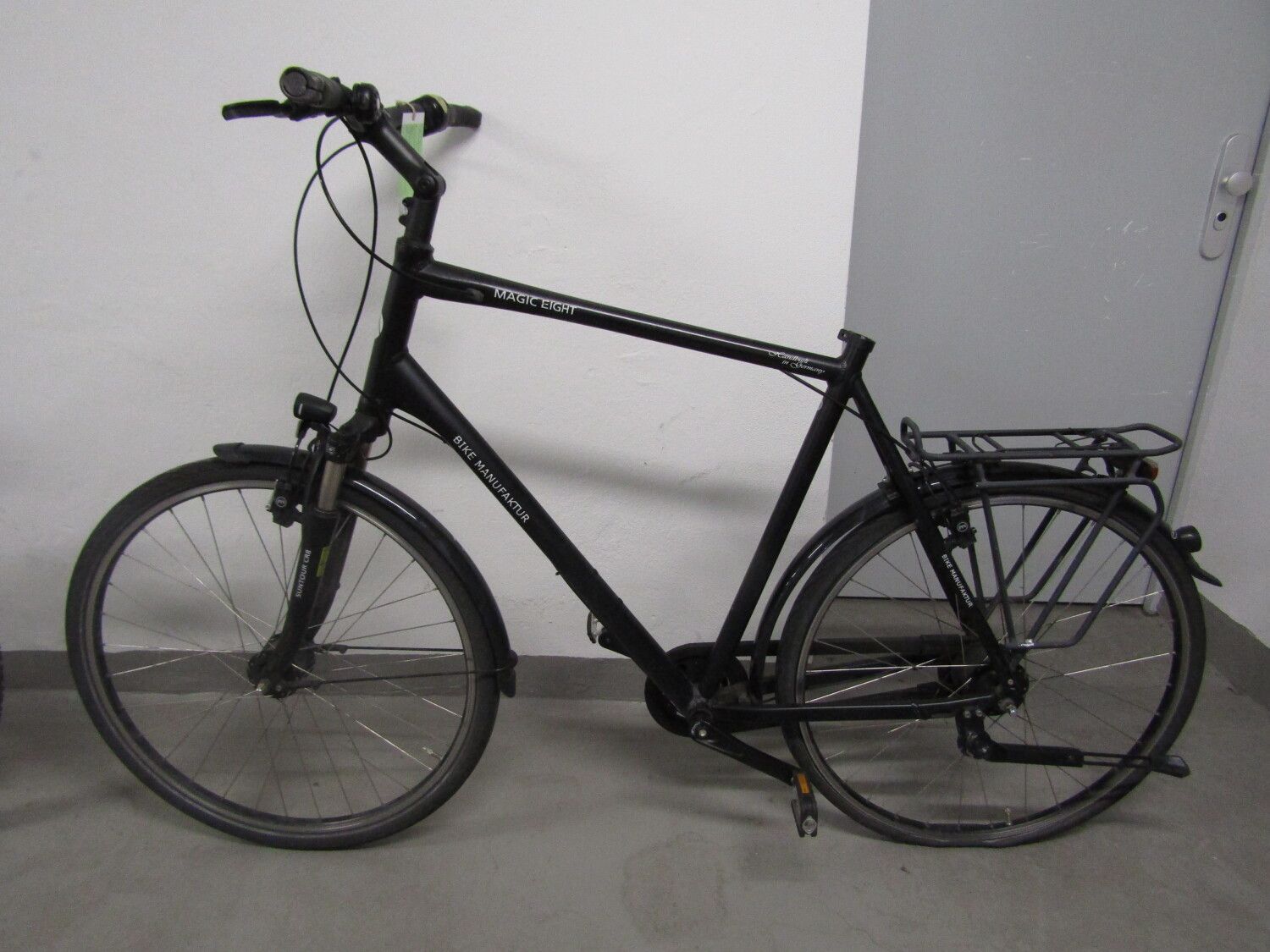 Schwarzes Herrenfahrrad