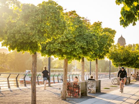 Spree mit Rummelsburger Bucht - Zillepromenade