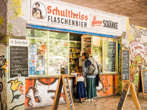 Ausstellung "Wir sind viele. Geschichten in Bildern über das Allein_erziehen"