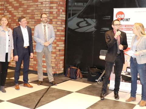 Interview mit Bezirksbürgermeister Stephan von Dassel bei der Eröffnung der Messe (Bild: Bezirksamt Mitte)