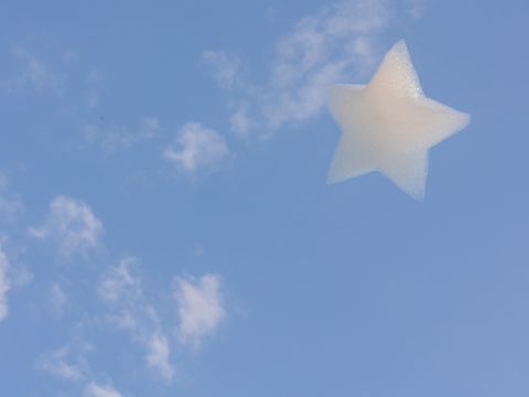 Seifenstern am blauen Himmel