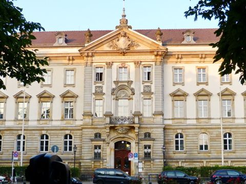 Frontansicht des Amtsgerichts Charlottenburg