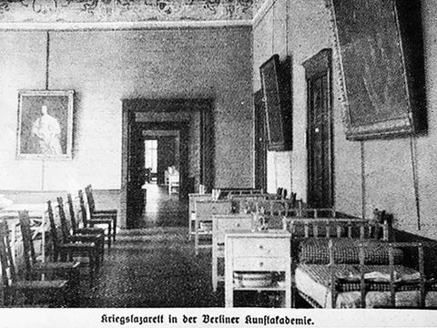 Kriegslazarett in der Berliner Kunstakademie