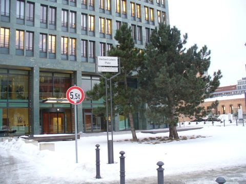 Herbert-Lewin-Platz, 8.2.2010, Foto: KHMM