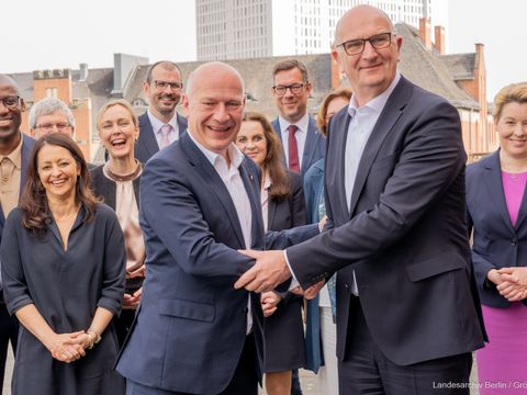 Händeschütteln der Ministerpräsidenten