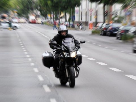 Zweiradfahrer Geschwindigkeit