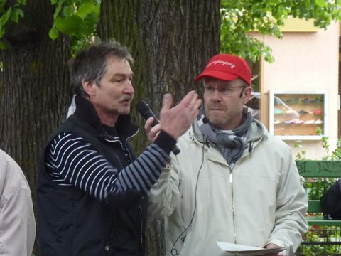Mit Adam Basting am Weinbrunnen, 12.5.2012, Foto: KHMM