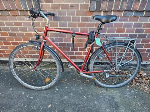 Rotes Herrenfahrrad