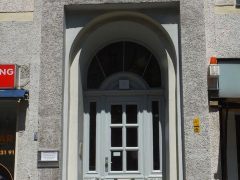 Hausansicht Kantstr. 75 (Bild: Stolpersteine-Initiative CW, Hupka)