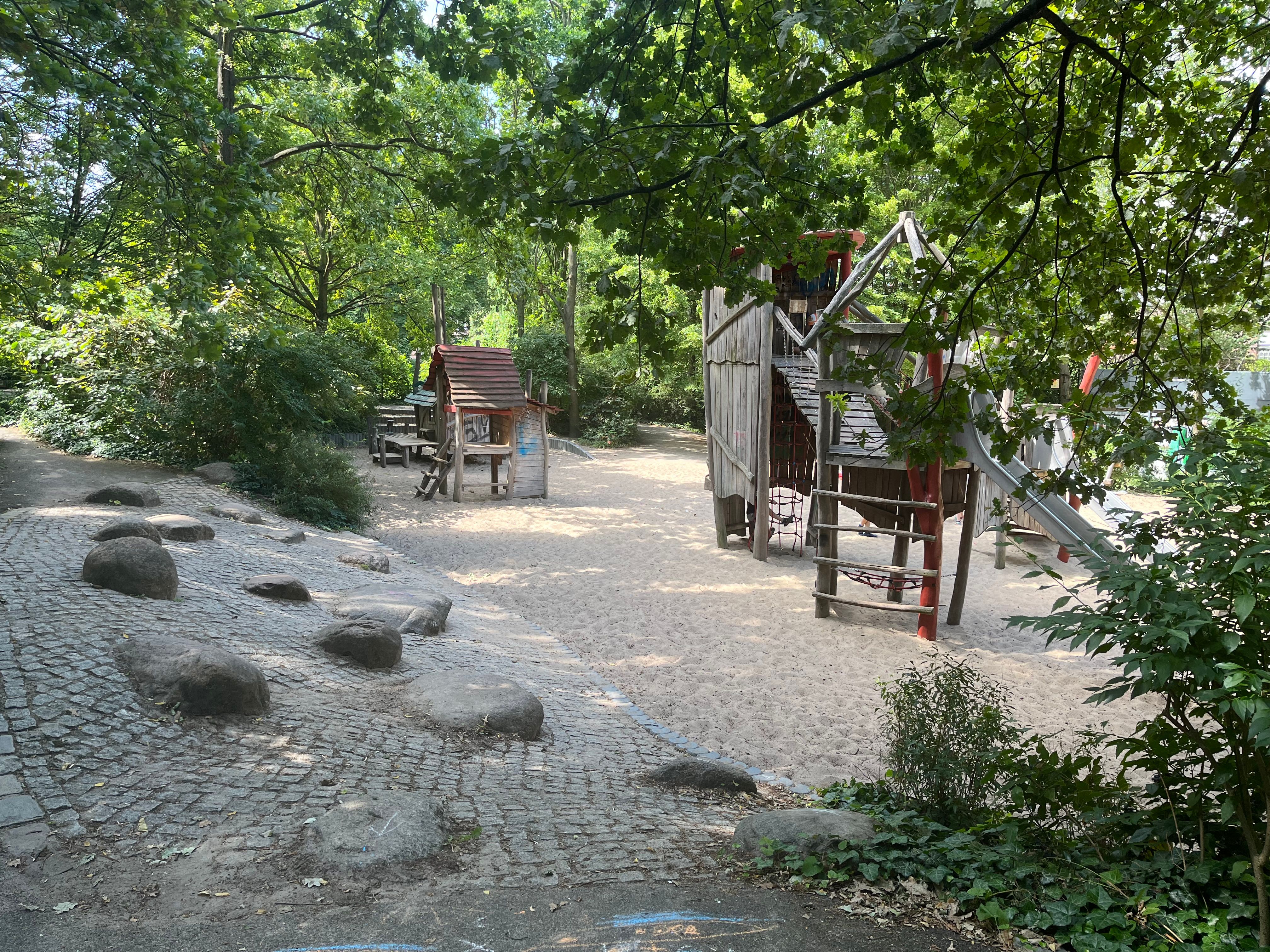 Spielplatz Pfalzburger Straße 19c