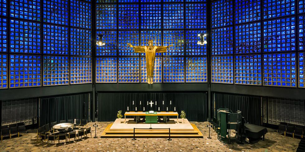 Kaiser-Wilhelm-Gedächtnis-Kirche, neuer Kirchenraum von Egon Eiermann