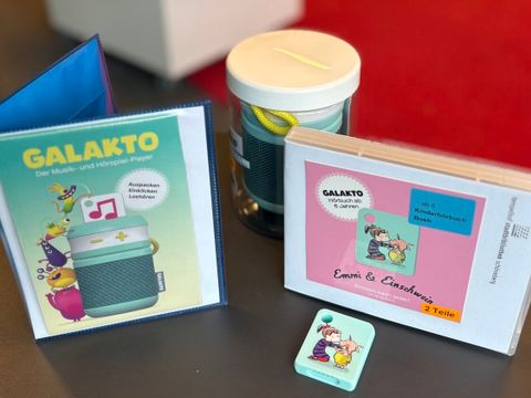 Galaktohörspiele und -Player (Bild: Stadtbibliothek Tempelhof-Schöneberg)