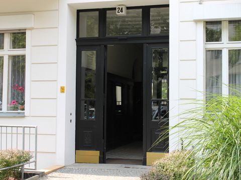 Hauseingang Nassauische Str. 24, Foto: Held, 6.8.13