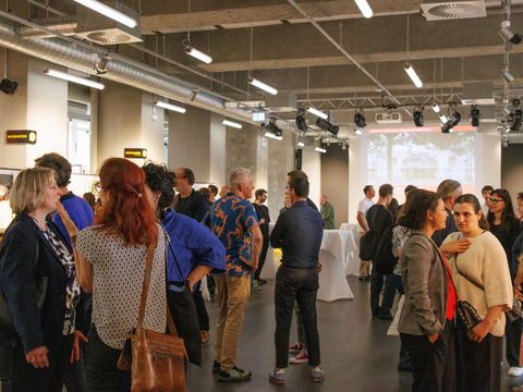 Vernissage Wettbewerbsausstellung Haus der Jugend Südkreuz am 10. Juni 2026