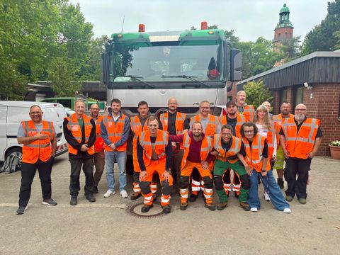Es ist geschafft! Maßgeblichen Anteil daran haben die Frauen und Männer vom Straßen- und Grünflächenamt. (Bild: BA Reinickendorf)