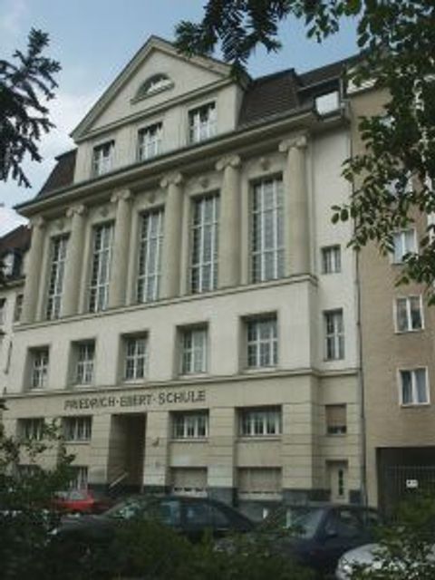 Friedrich-Ebert-Gymnasium, 10.5.2003, Foto: KHMM
