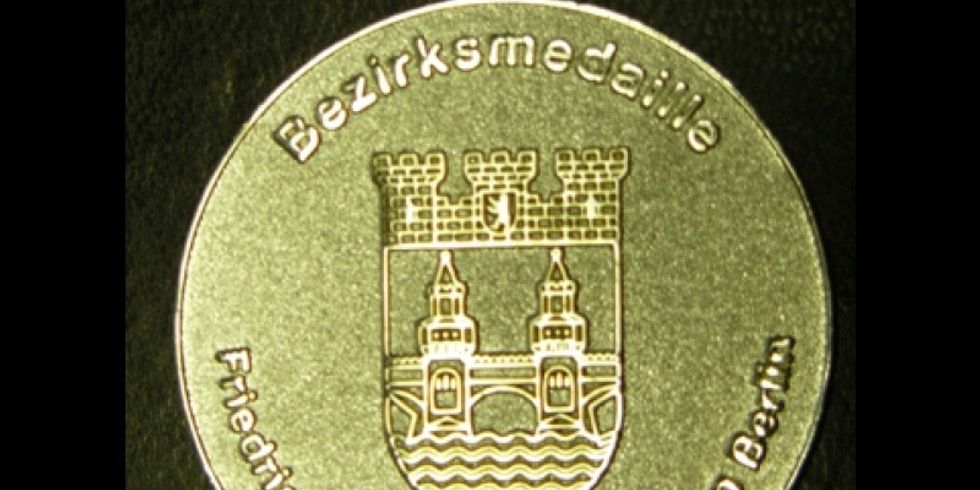 Bezirksmedaille Friedrichshain-Kreuzberg Vorderseite