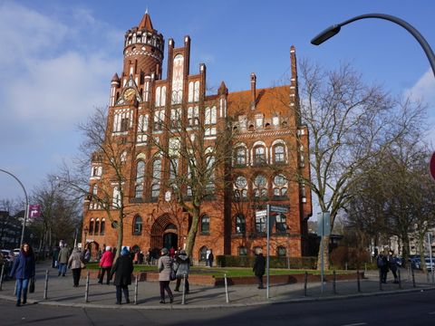 194. Kiezspaziergang, Rathaus Schmargendorf (Bild: Pressestelle BA-CW)