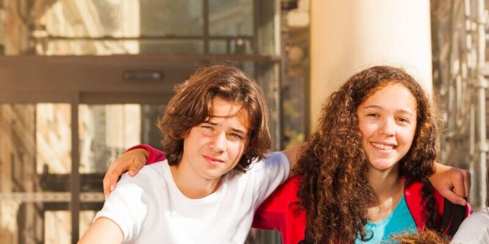 Gruppe von Kids und Teens