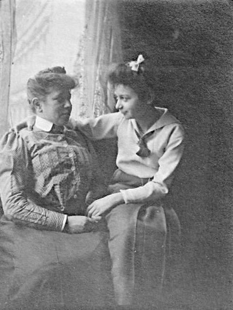 Marie und ihre Mutter Minna (Bild: Familienbesitz)