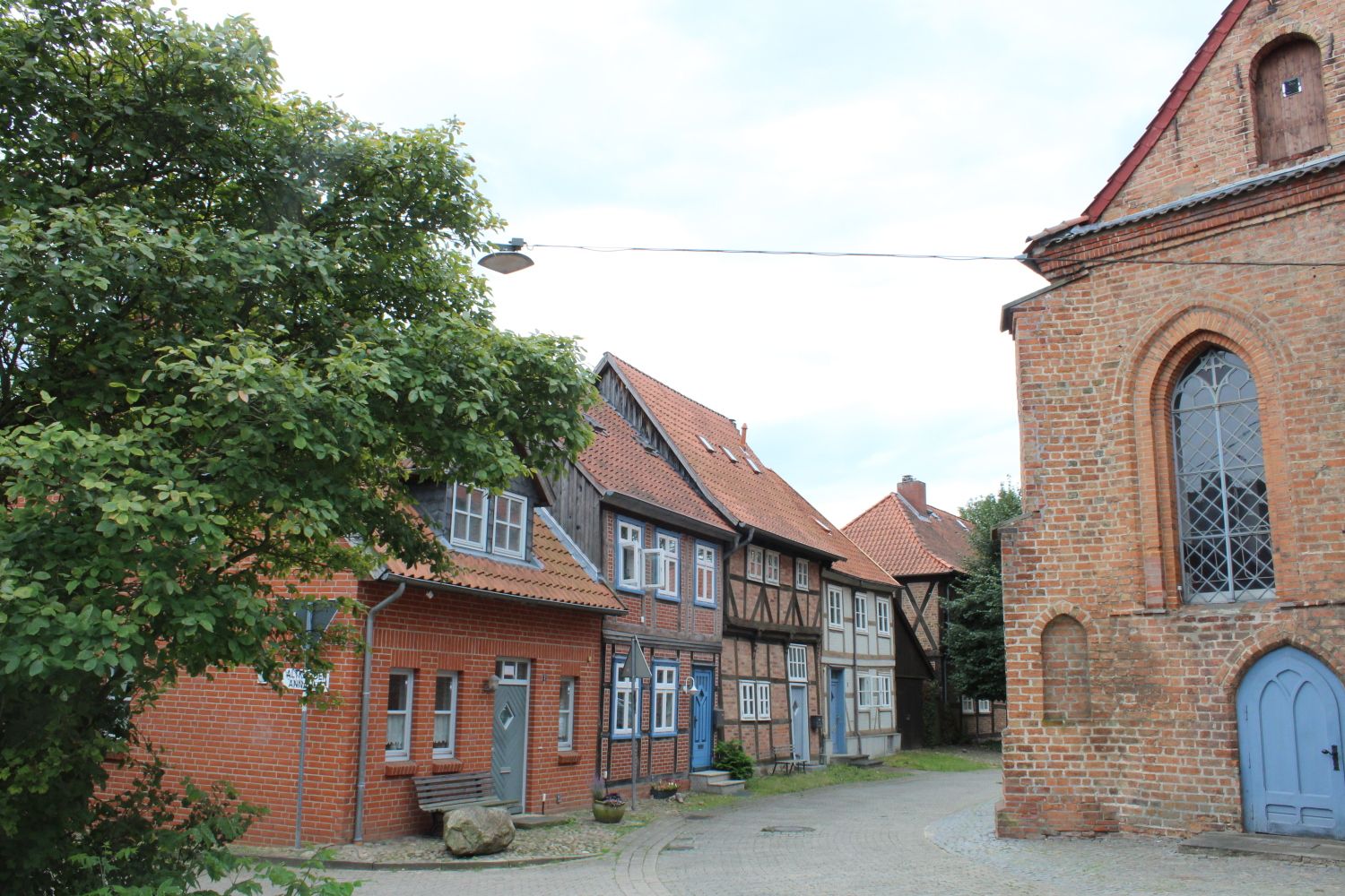 Viel Fachwerk rund um die ev. Stadtpfarrkirche St. Johannis, Lüchow (Wendland) 