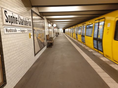 U2 Sophie-Charlotte-Platz, Bahnsteig