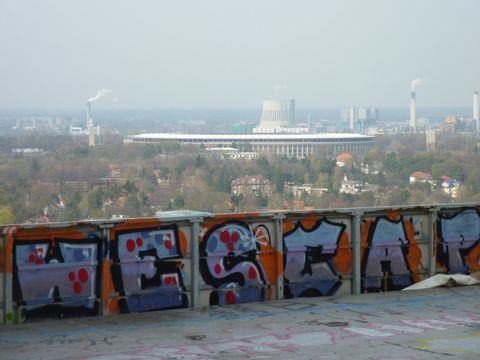Blick vom Hauptgebäude, 22.4.2013, Foto: KHMM