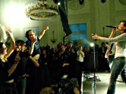 Auftritt der Rockgruppe „Juli“ während der Veranstaltung „Bellevue unplugged“