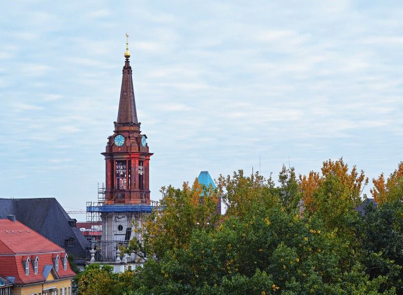 Der neue Turm mit Glockenspiel