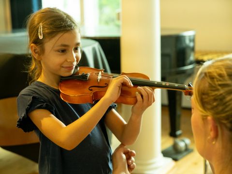 Workshop „Fiddle-Spaß“ der Leo-Borchard-Musikschule (Bild: Uwe Hauth)
