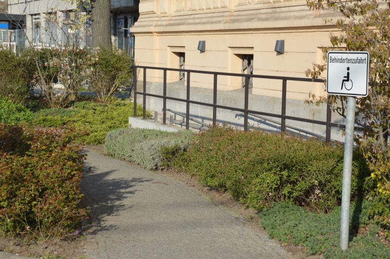 Zugang für behinderte Menschen an der Invalidenstraße 52
