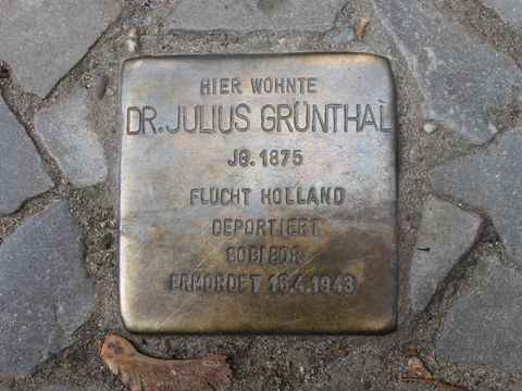 Stolperstein Dr. Julius Grünthal