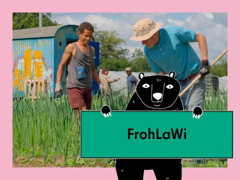Vorschaubild für das Video Solidarische Landwirtschaft: die FrohLaWi vor den Toren Frohnaus. Abgebildet gärtnernde Personen auf einem Feld.