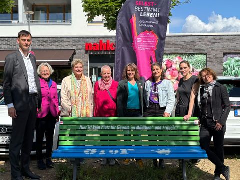 Aktionsbank auf dem Liselotte Berger Platz im Frauenviertel