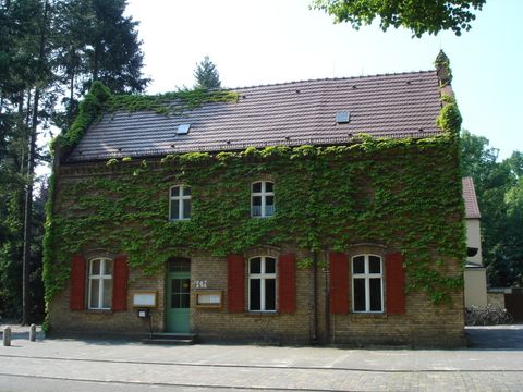 Ansicht des Verwaltungsgebäudes Friedhof in den Kisseln