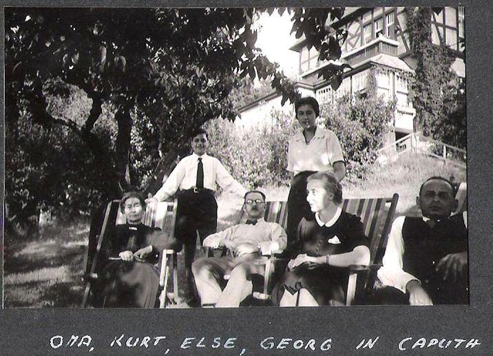 Vorne Nanny Krombach, Kurt, Else und Georg Zacharias. Dahinter Nanny Krombachs Enkel Heinz und Ruth Ginsburg im Jüdischen Landschulheim in Caputh.Heinz Ginsburg feierte dort seine Bar Mizwa. (Bild: Familienarchiv)