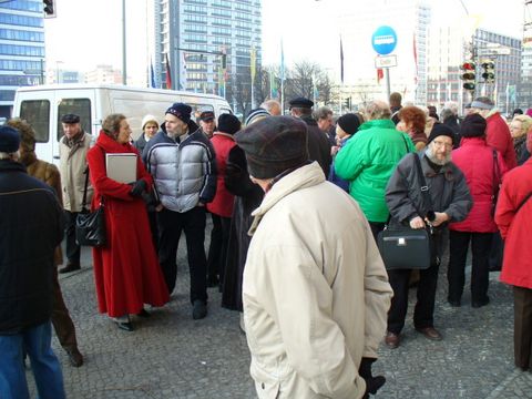 Treffpunkt am Ernst-Reuter-Platz (Foto: KHMM)