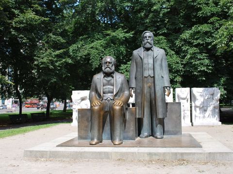 Marx-Engels-Forum (Bild: Bezirksamt Mitte)
