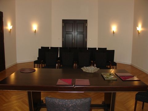 Großes Trauzimmer Blickrichtung Gäste (Bild: BA Reinickendorf)