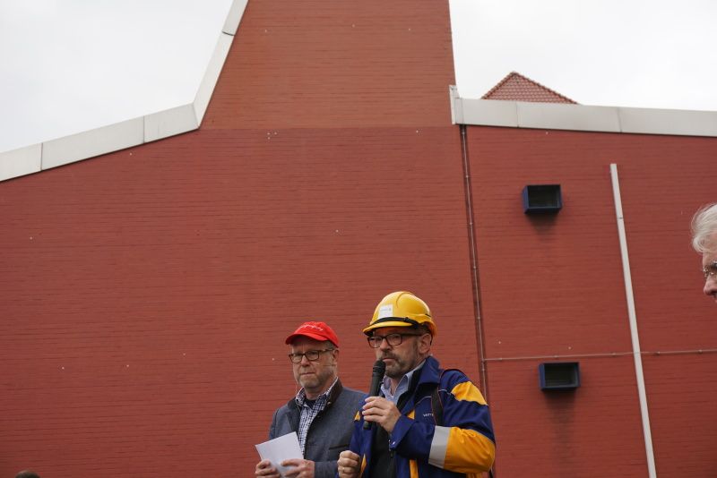 Bezirksbürgermeister Reinhard Naumann mit dem Kraftwerksgruppenleiter von Vattenfall Herrn Funke, Kiezspaziergang 14.10.2017