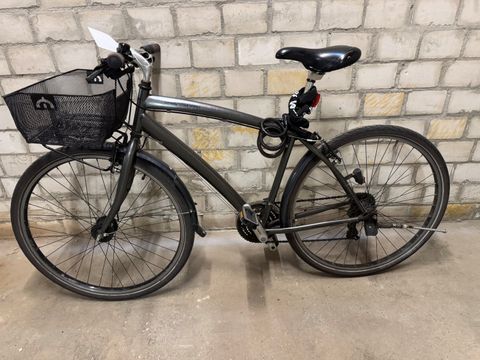 Graues Herrenfahrrad