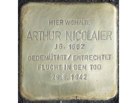 Stolperstein Arthur Nicolaier