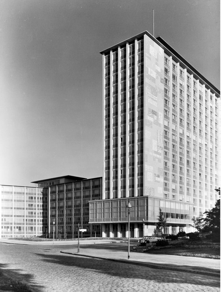 Senatsverwaltung für Bau- und Wohnungswesen; Württembergische Straße Ecke Pommersche Straße (Wilmersdorf)