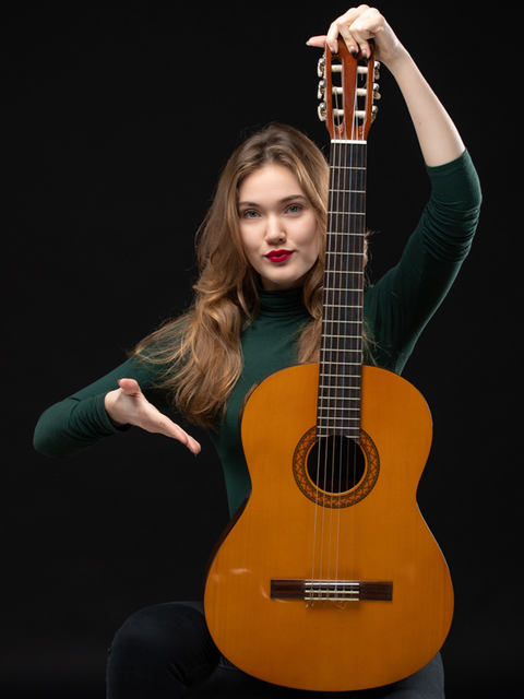 kamranaydinov1_freepik_735x980.png