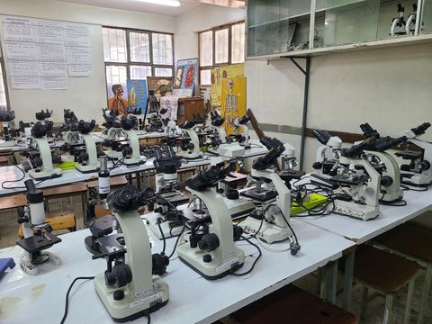 Physiklabor in Oberschule Balcha Aba Nefso