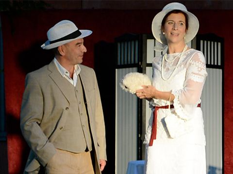 Die Dame mit dem Hündchen (Bild: Parktheater Edelbruch)