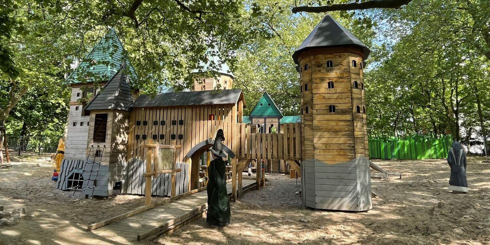 Zauberspielplatz im Volkspark Wilmersdorf – Spielplatz am Rias an der Kufsteiner Straße